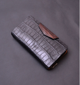 Клатч-портмоне Style из крокодила и индийского палисандра